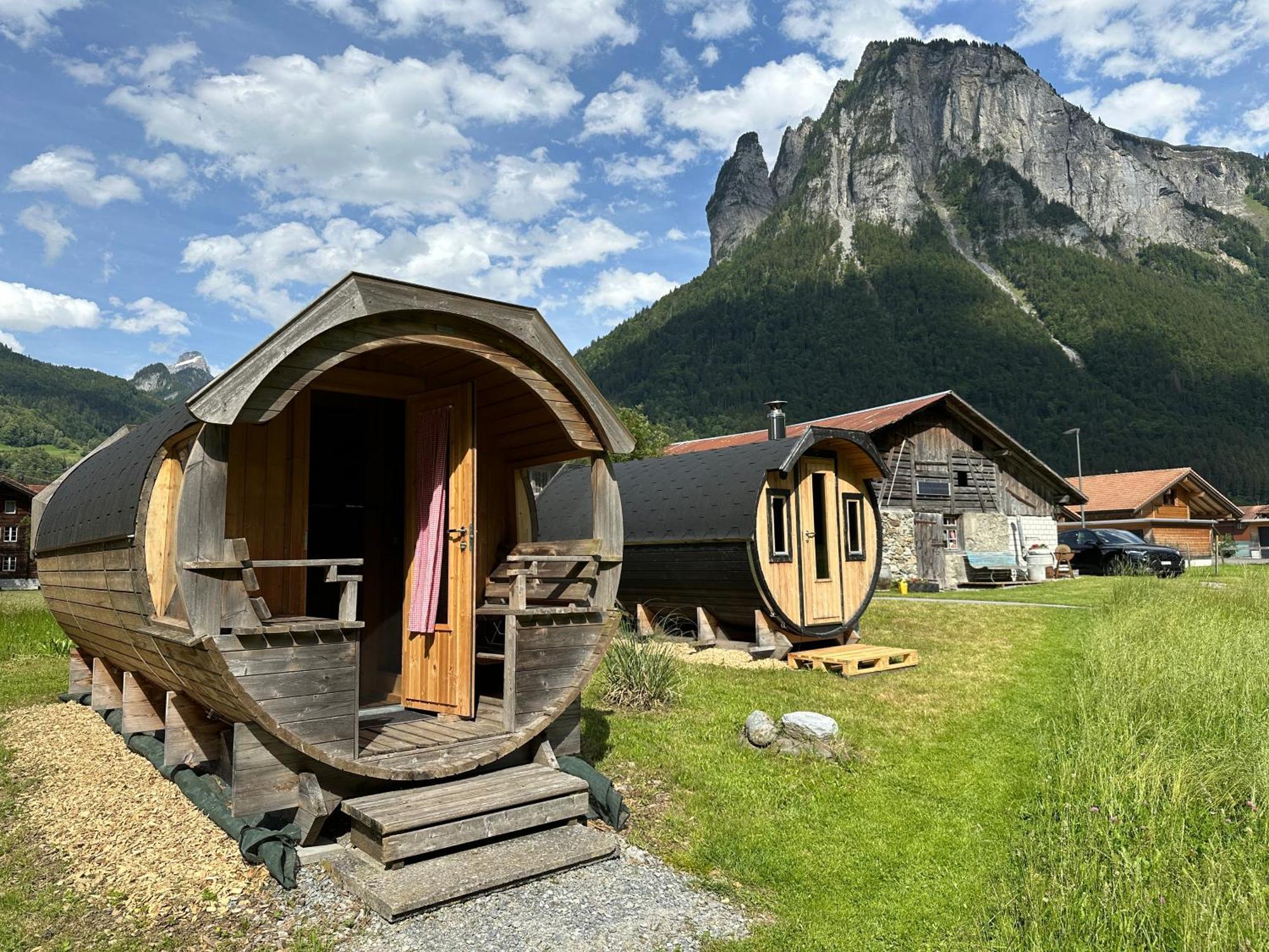Schlafen Im Fass - Schlaffass - Abenteuer - Romantik - Haslifass Innertkirchen Exteriér fotografie